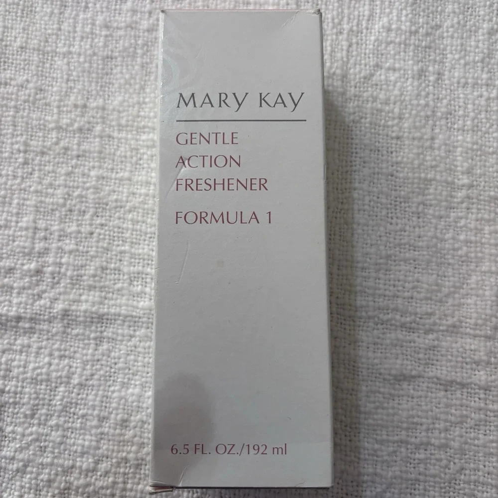 Mary Kay Gentle Action Freshener Rehydrates Tones Cleanses‎ Skin 6.5 oz 192mL